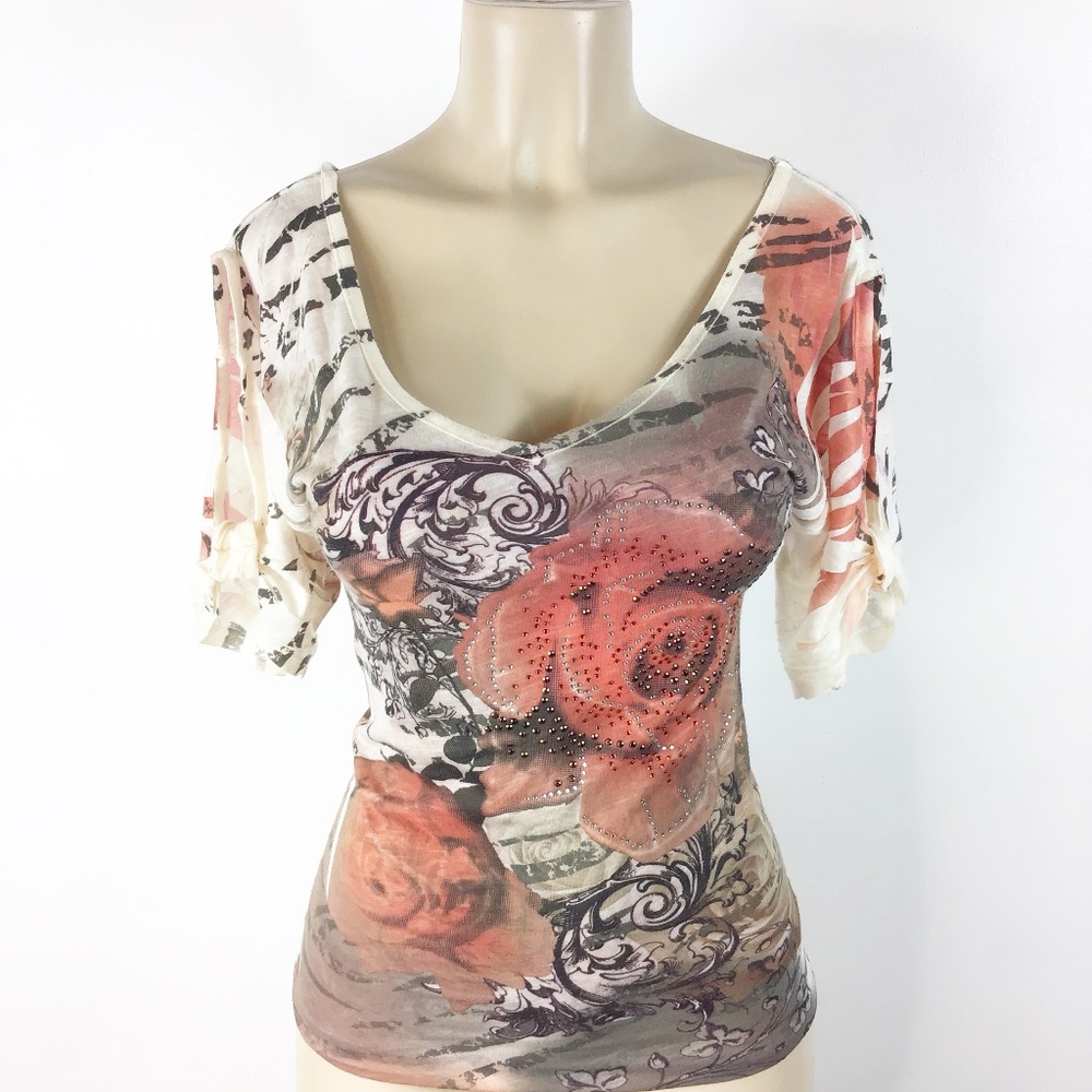 Rose beaded top Women’s cold shoulder top Rose print size Small